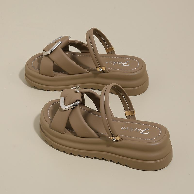 Flat Shoes Female Womens Slippers Outdoor Platform Pantofle Luxury Slides Summer Beach 2025 Designer Shoes Woman 2025 Slippers F