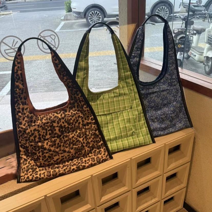 Leopard Print Lazy Wind Canvas Bag Women'S Large-Capacity Commuting Shoulder Handbag Casual Versatile Tote Bag