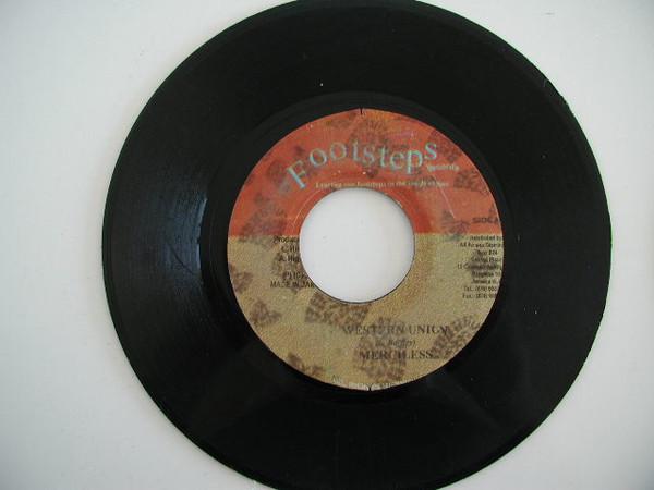 

7-дюймовая пластинка MERCILESS / MR. CHICKEN & LUKIE D - Western Union / Special Lady NONE Footsteps Recor 2001 Ямайка Регги, Ска и Даб Б/У