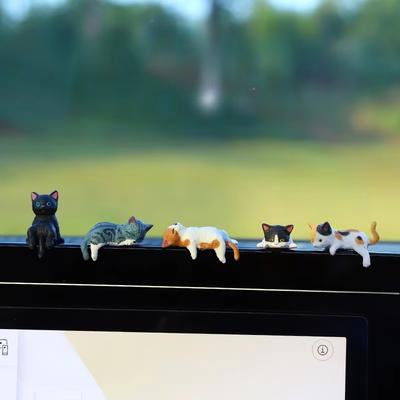 Cute Cartoon Cat Car Center Console Display Ornament Decoration Micro Landscape Desk Ornaments Car Accessories Interior