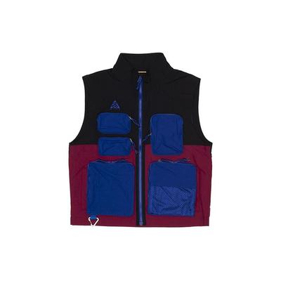 Obleky a saká – Vesty