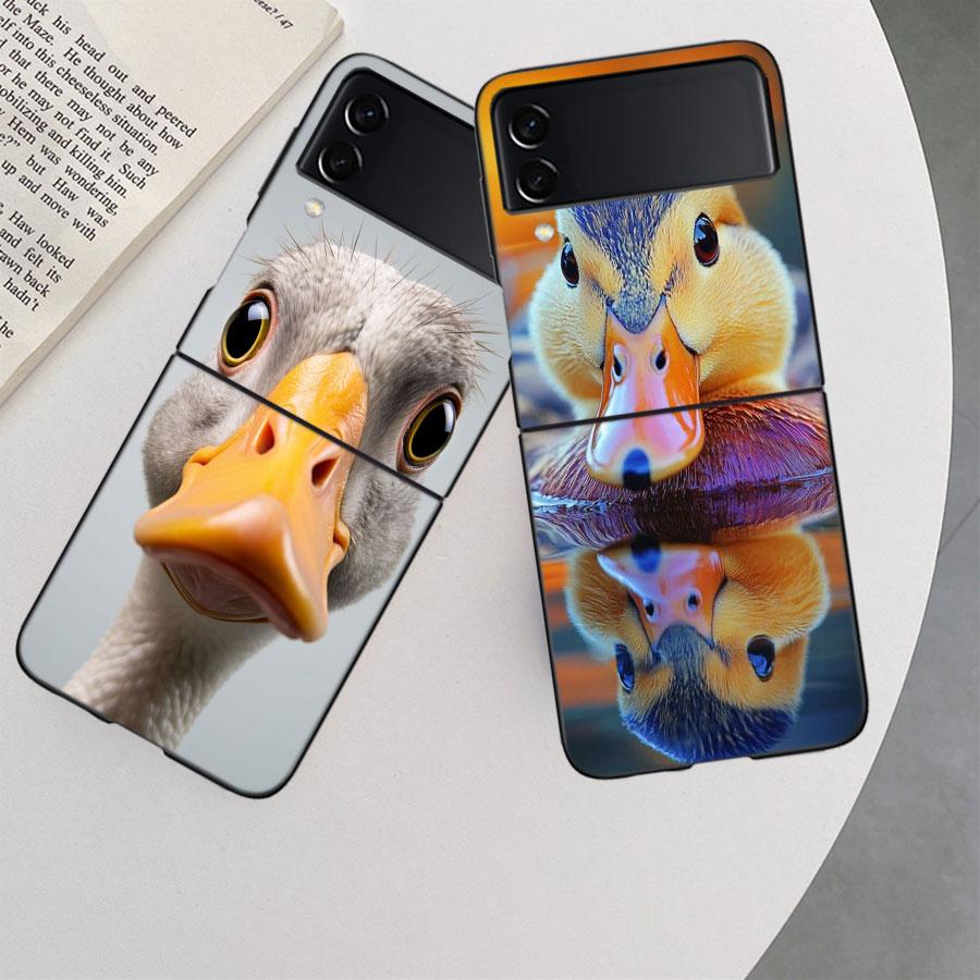 Yellow Duck Phone Case For Samsung Z Flip 7 6 5G Galaxy Z Flip 5 4 3 Black Hard Cell Cover Luxury PC Shell Coque