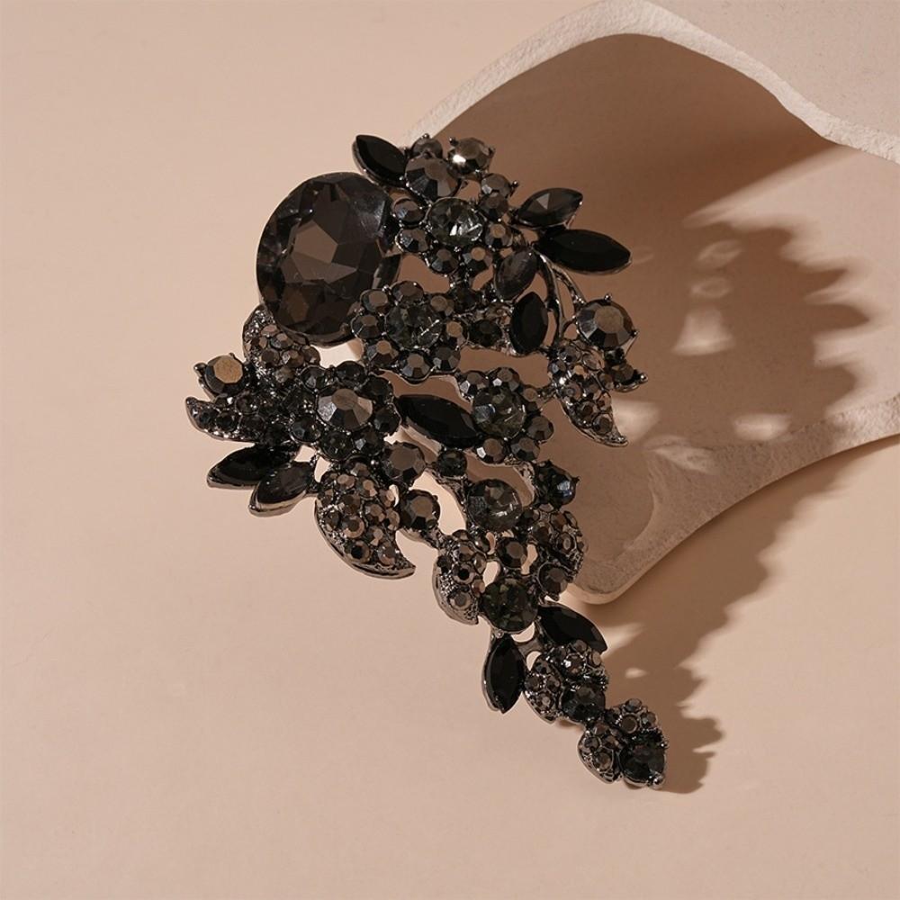 Badge Rhinestone Flowers Brooch Encrusted Flowers Suit Collar Pin  Party Dress Decoration