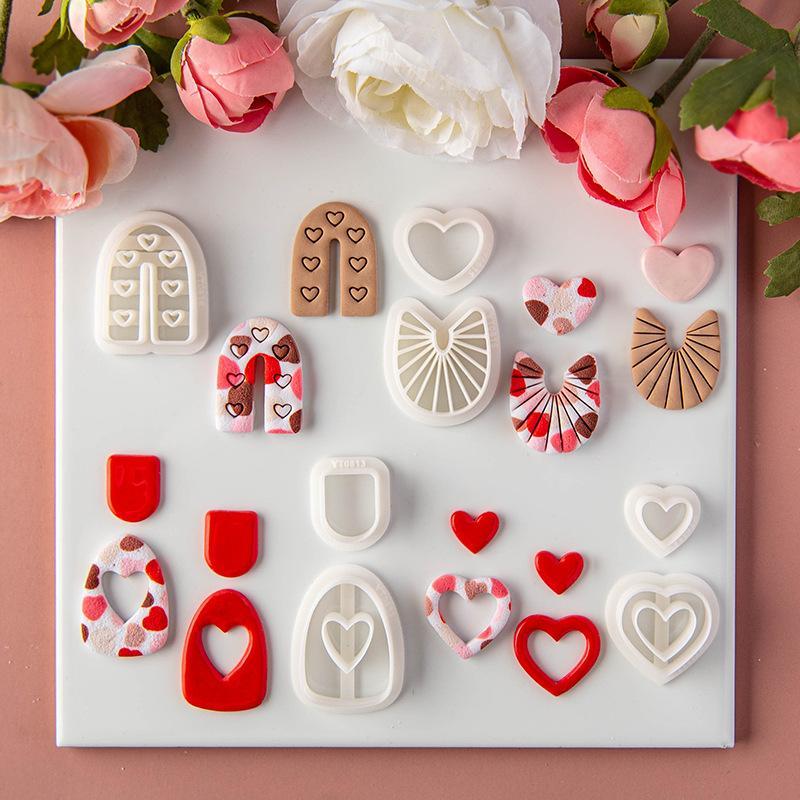 Valentijnsdag Serie Hartvormige Polymeerklei Zachte Keramiek Mallen Cartoon Hart Oorbellen Sieraden Hanger Maken Snijgereedschap