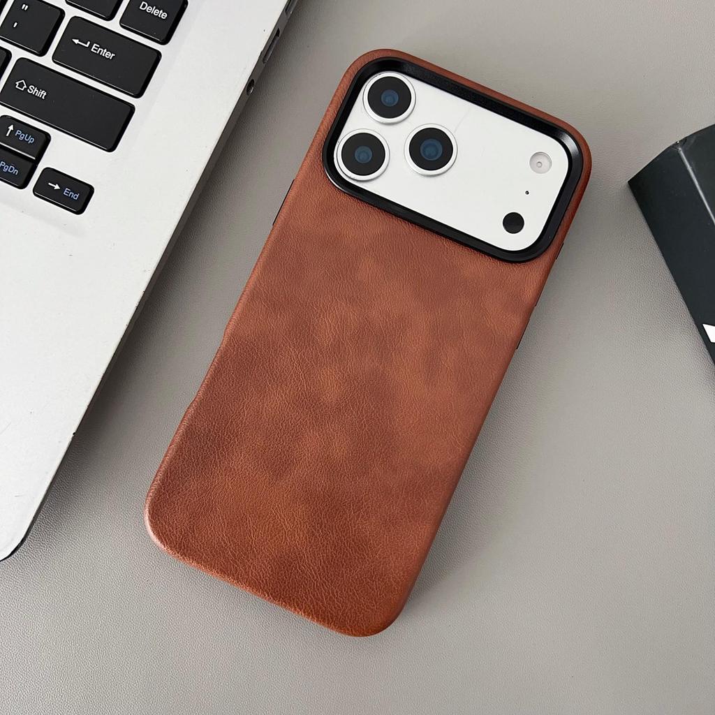 Retro Crazy Horse Leather Grain Magnetic Drop-proof Protective Case for iPhone 17 Pro Max.