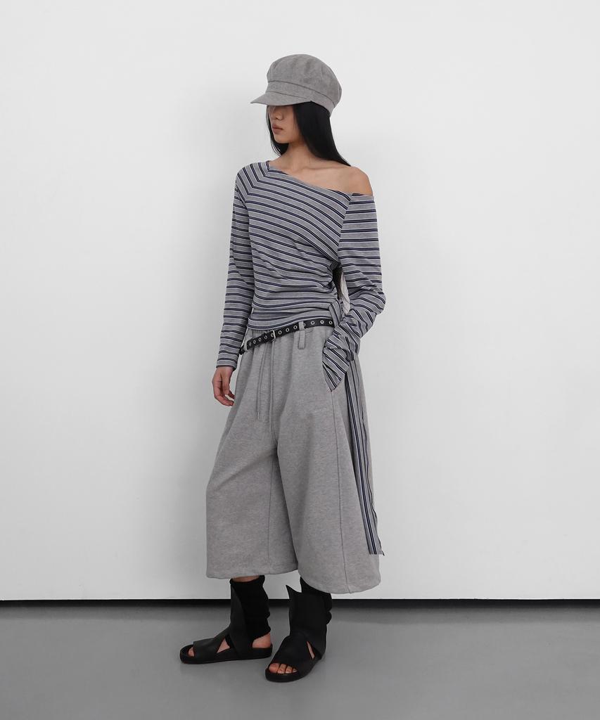 Saendeulig Stripe Strap T-Shirt_Melange Gray