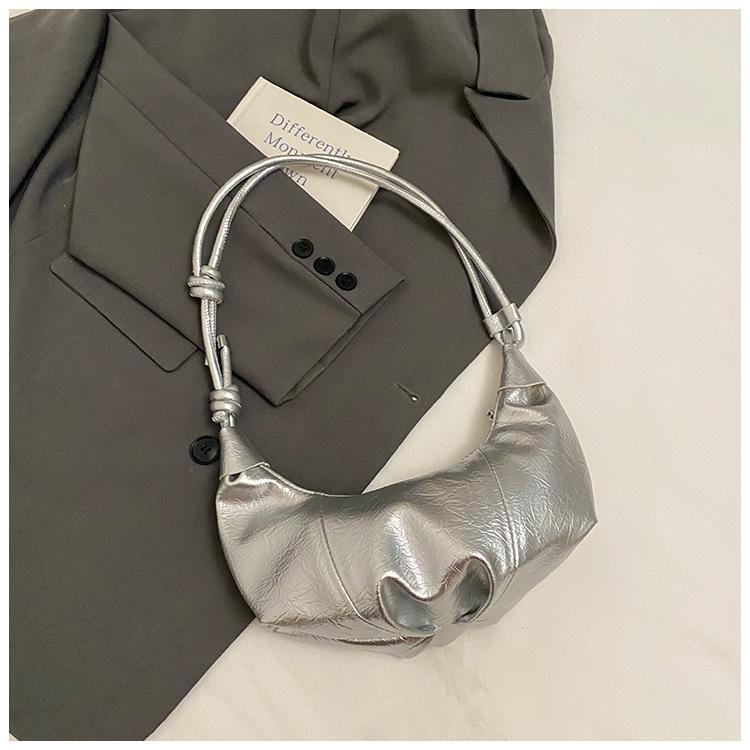 

2025 новая сумка женская мода универсальная популярная мини-сумка через плечо высококлассный нишевый дизайн мессенджер круассан