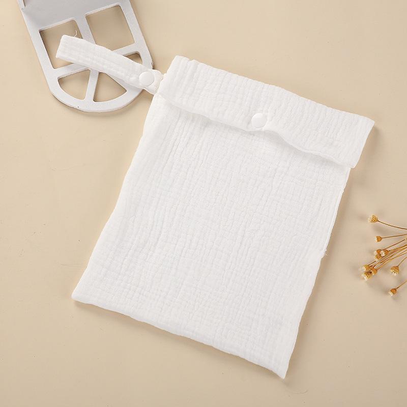 European and American Popular Multifunctional Mommy Bag: Outdoor Diaper, Baby Bottle, and Stroller Organizer.