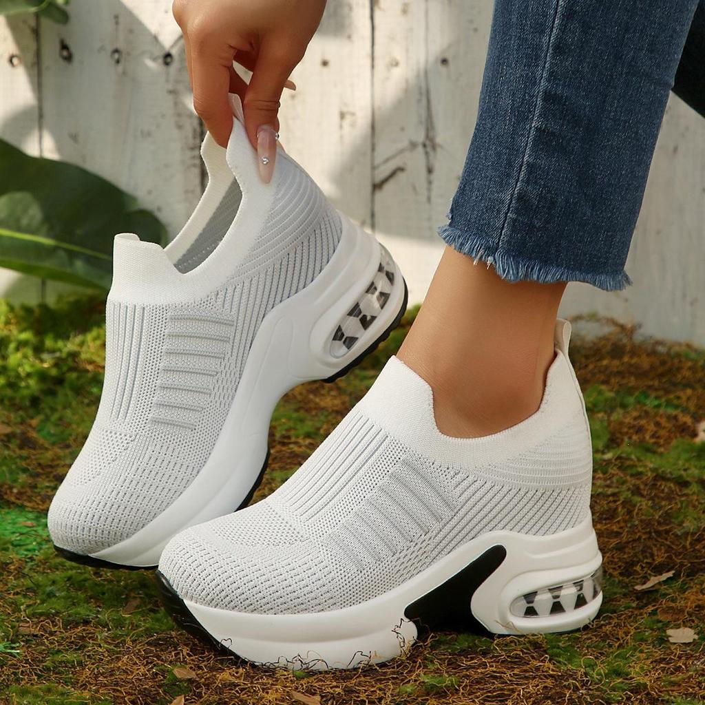Women's Autumn Round Toe Fly Knit Platform Wedge Shoes - Comfortable & Casual