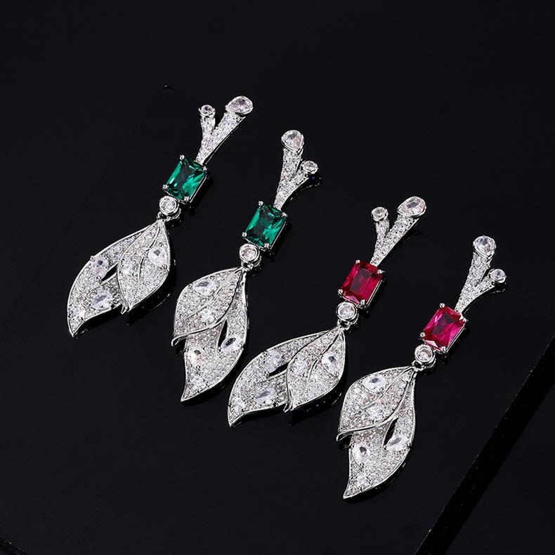 Imitation Natural Emerald Earrings Exaggerated Long Tassel Retro Full Light Luxury