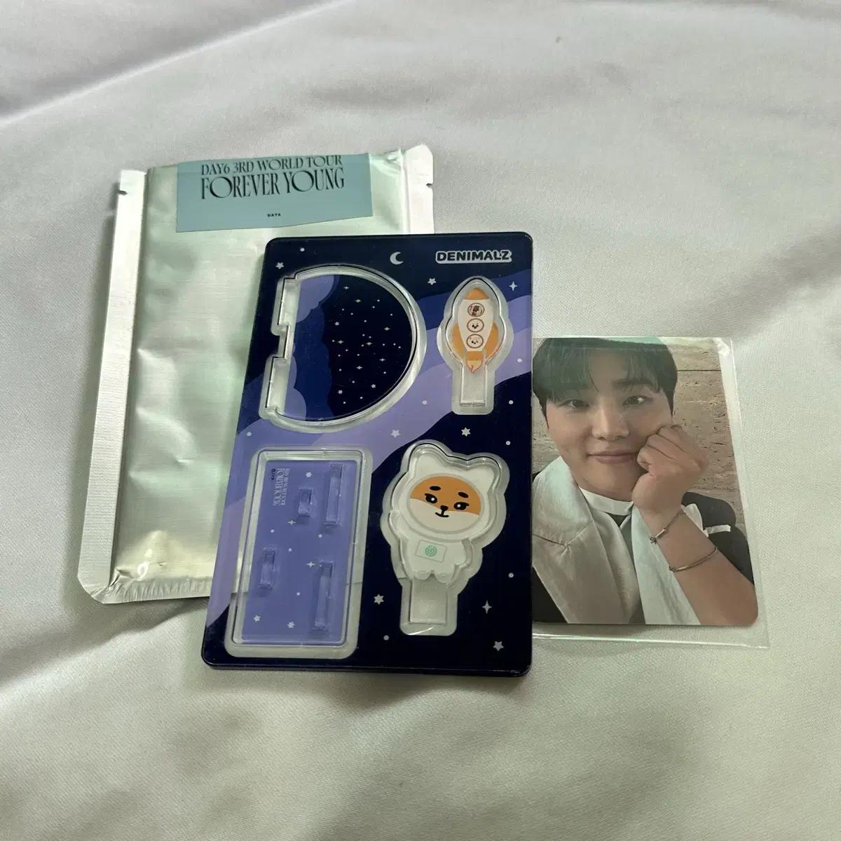 

DAY6 Акрил Young K