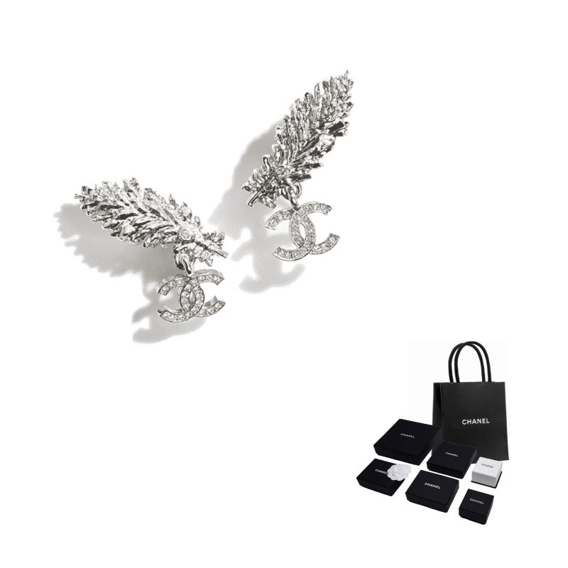 

CHANEL [25S Spring and Summer] Feather Shape Design Metal Stud Earrings Women s Silver срібний