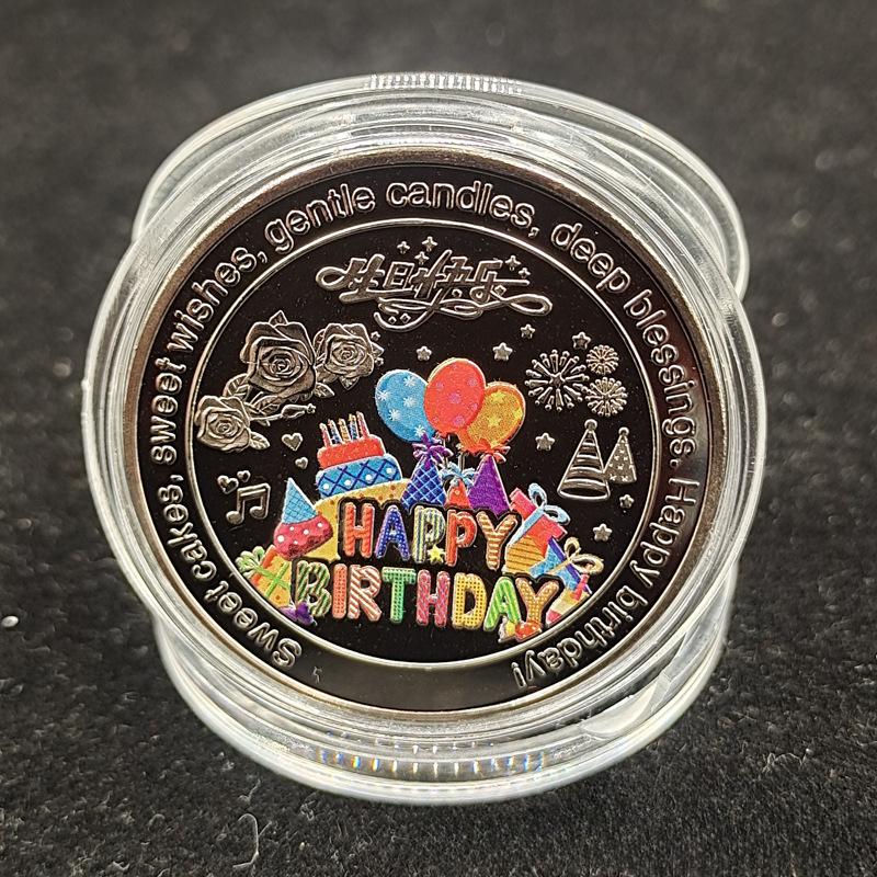 1 Stück Farbe Alles Gute zum Geburtstag Gedenkmünze Kreatives Geschenk Kuchen Goldmünze Silbermünze Lustige Exquisite Glücksmedaille Geschenk