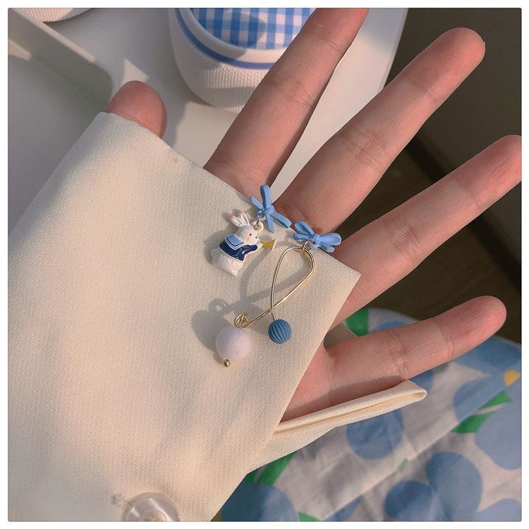 Retro Cute Asymmetrical Rabbit Ear Clips 2024 - Trendy Design for Women Without Pierced Ears