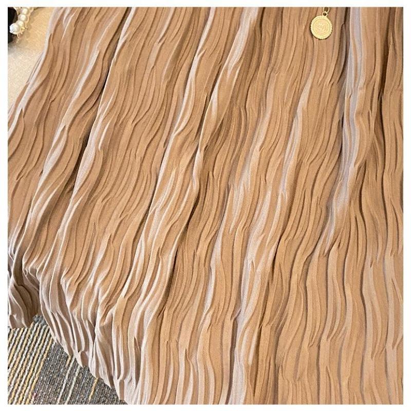 Elegantní černá sukně s vysokým pasem a záhyby pro ženy