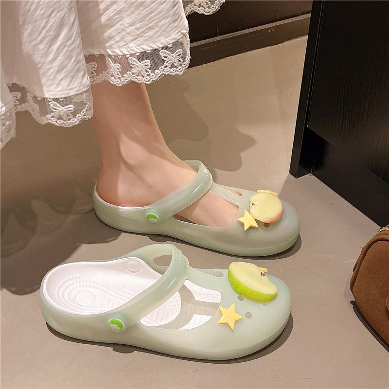 Baotou foot protection cool slippers women's 2025 summer hole shoes student fashion soft sole cute casual foot cover lazy shoes