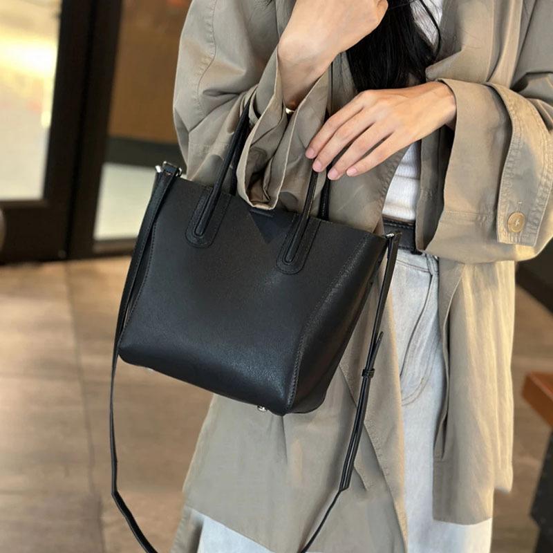 The Summer Leather Women's Bag Is Simple, Artistic and Retro. The Leather Bucket Bag Is A Versatile Women's Single-shoulder Crossbody Bag