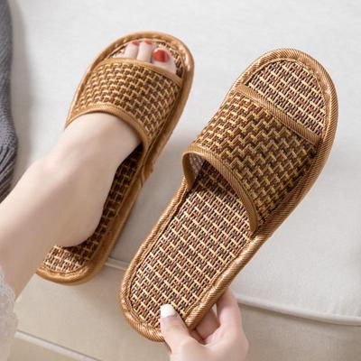 Women's and Men's Non-Slip Rattan Grass Linen Slippers for Home Use - Ideal for Summer and All Seasons