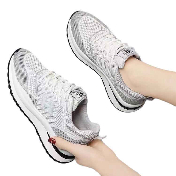 Spring and Summer New Flying Weaving Women's Sports Shoes Fashion All-match Running Shoes Mesh Breathable Casual Women