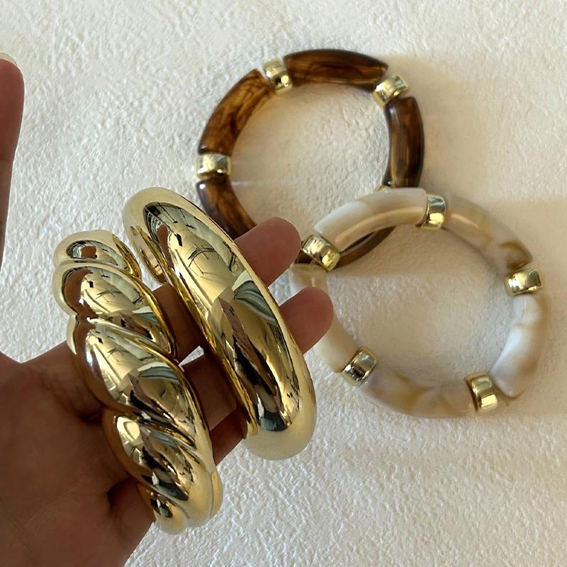 4 ks Vintage Minimalistická Elegantní Hnědá Pryskyřice Elastický Náramek Sada Zlatá Barva Hladké Otevřené Náramky Pro Ženy Denní Sváteční Šperky
