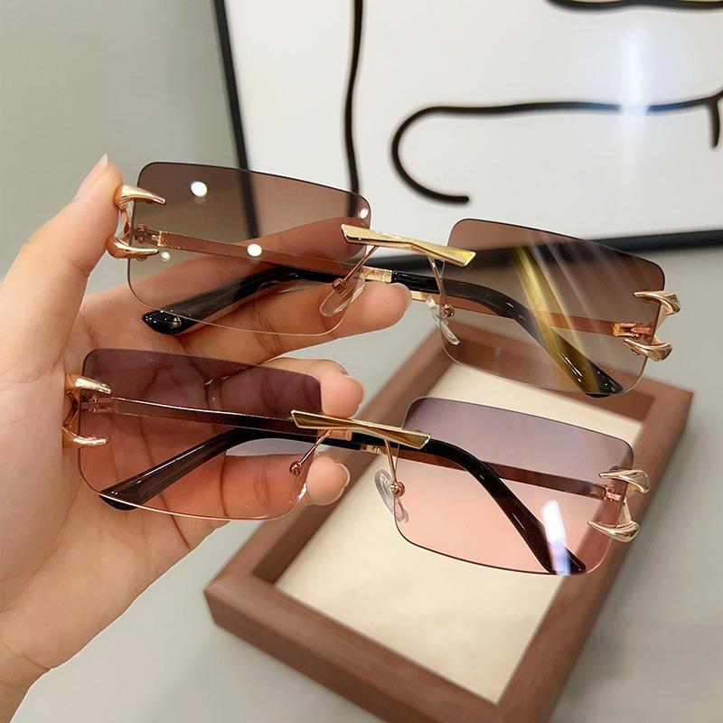 2PCS New Arrival Women's Sunglasses with Premium Style Ins Trendy Large Face Slimming Korean Fashion