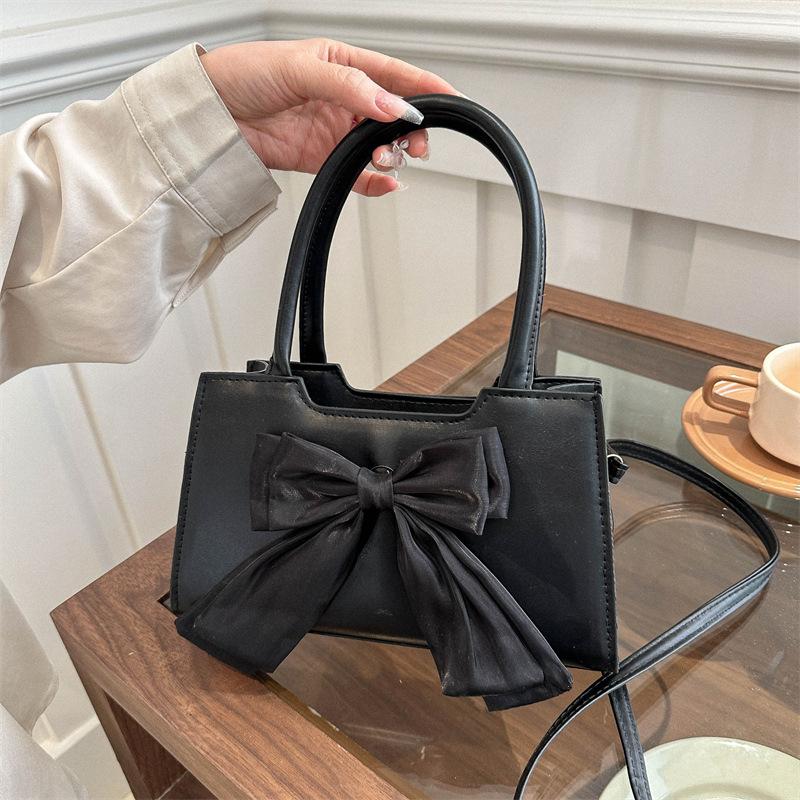 Women's Simple Temperament Handbag 2025 Spring New Versatile Ins One Shoulder Crossbody Bow Small Square Bag Women
