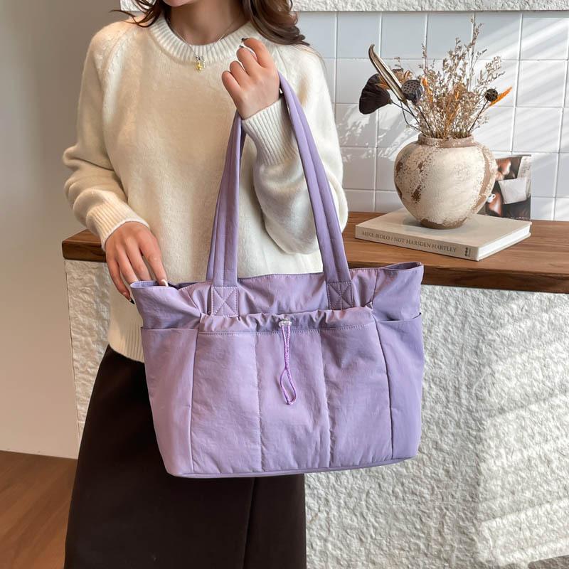 Large Capacity Nylon Tote Bag for Women Lightweight Shopping Shoulder Bag with Multiple Pockets and Zipper Closure for Daily Use