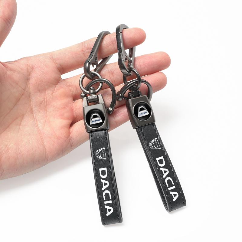 1Pcs Car Emblem Keychain Metal Leather Key Ring Accessories For Dacia Duster Logan Sandero Stepway Dokker Lodgy MCV 2019 Spring