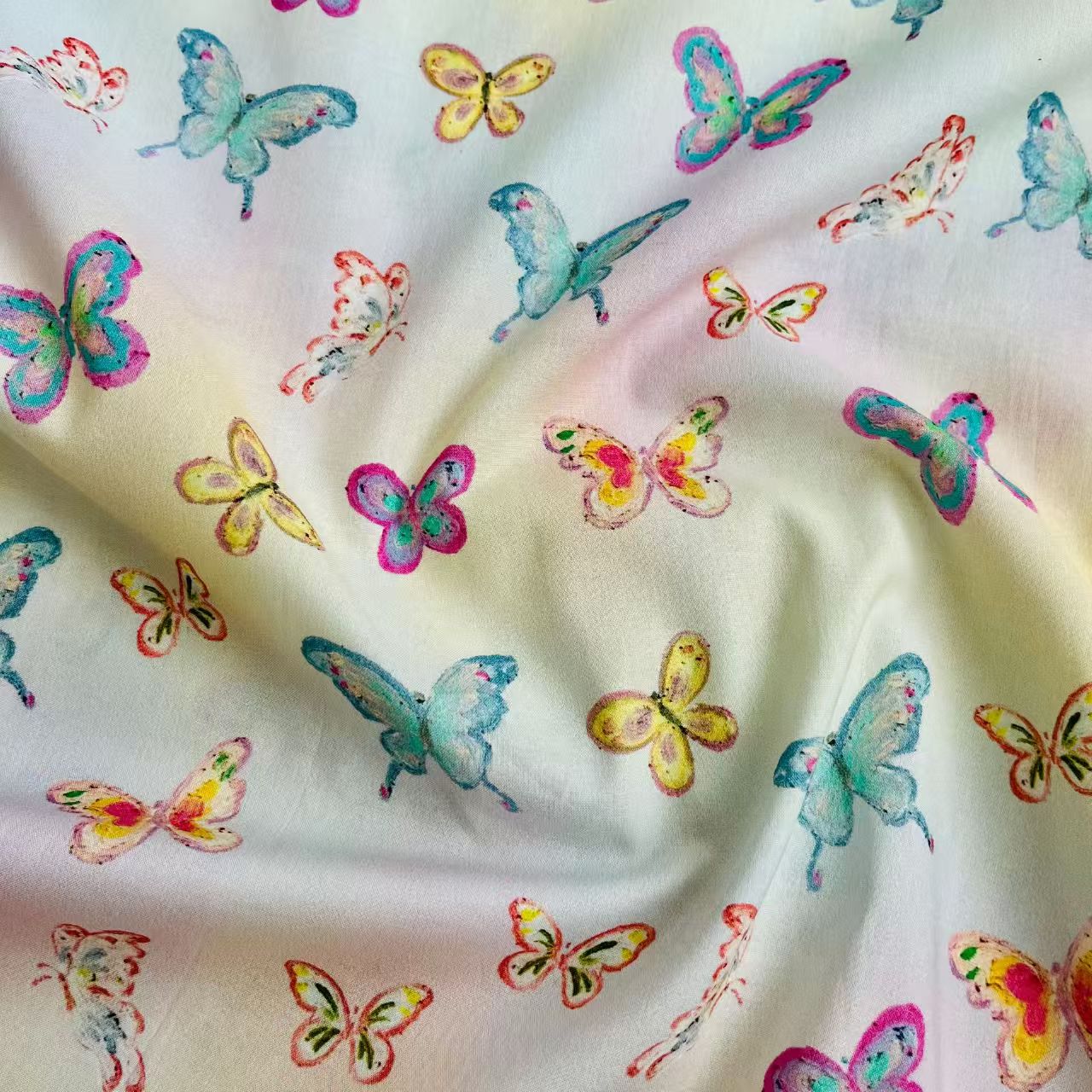 Butterfly Design Print 60s Pure Cotton Poplin Fabric Suitable for Bags, Loungewear, Dresses & Shirts