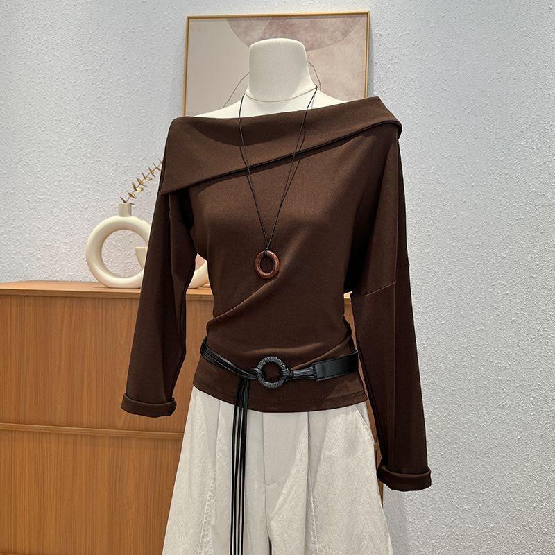 Oversized Womens T Shirt With One Shoulder Neckline And Embroidered Details For Fall 2025 Fashion