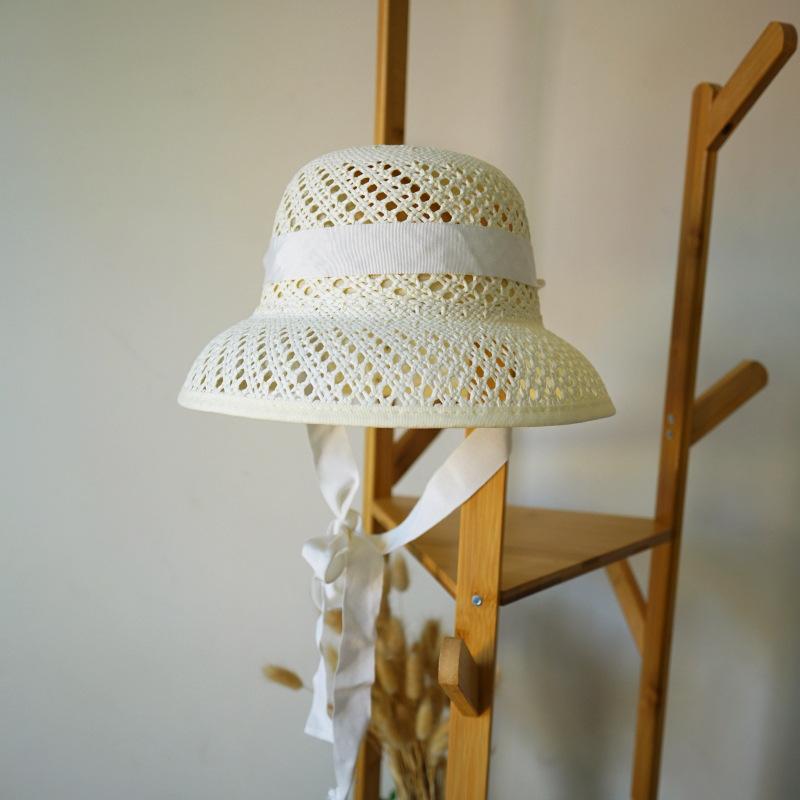 French Elegant Retro White Hepburn Fungus Lace-Up Bell-Shaped Basin Hat Woven Straw Hat Women'S Summer Vacation Fisherman'S Top Hat