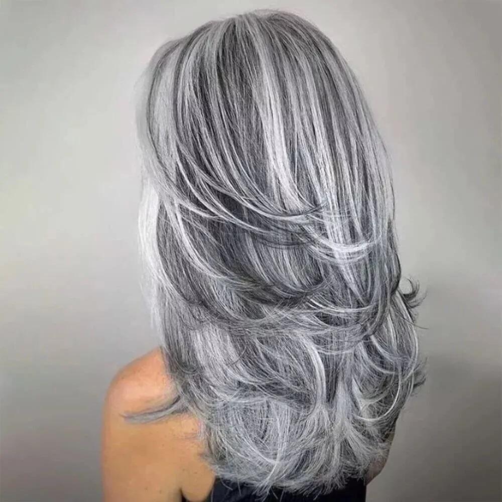 Silvery Gray Ombre Layered Wigs with Curtain Bangs for Women Synthetic Short Light Grey Wig Layered Gray Wavy Bob Wig Highlight