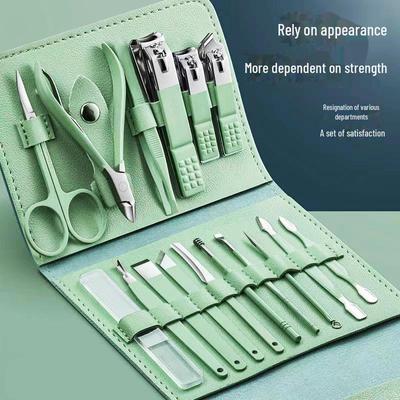 Set di tagliaunghie: Forbici, pinze per manicure, strumenti per pedicure