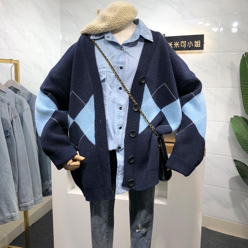 

Fashion navy blue rhombic plaid knitted cardigan, loose V-neck mid-length college style sweater jacket 6356# one size fits all тёмно-синий