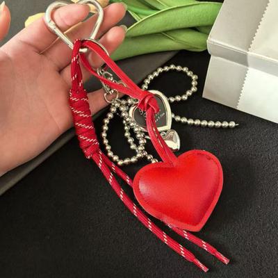 Colgante de Bolso Forma de Corazón Imitación Cuero Llavero Color Vibrante Decoración de Bolso Amuleto Accesorio Llave de Coche