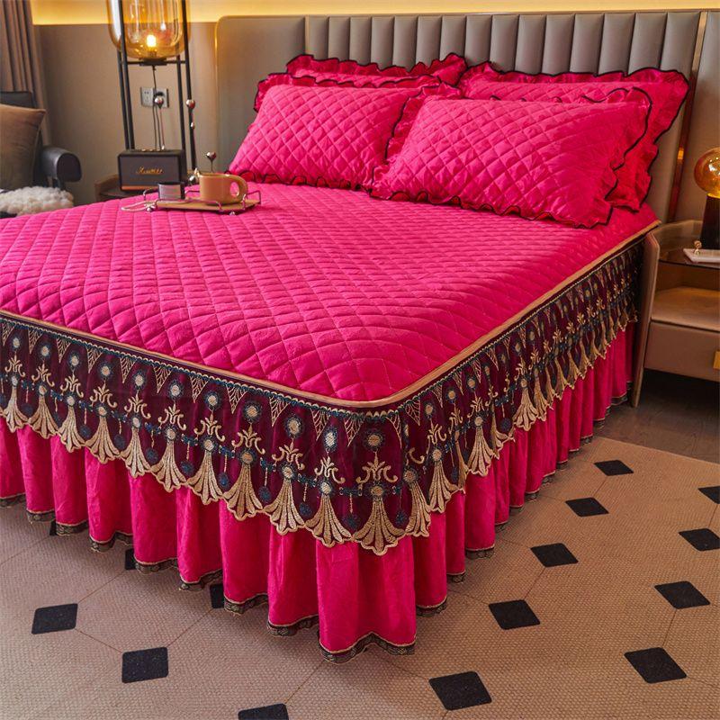 3pcs Solid Color Skin-friendly Sandwiched Diamond Grid Flower Quilted + Raised Lace Layer with Belt Bed Skirt Kit 1pc Bed Skirt + 2 Pillowcases