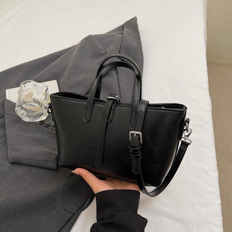 Simple casual bag New trendy temperament shoulder bag handbag women's bag messenger bag