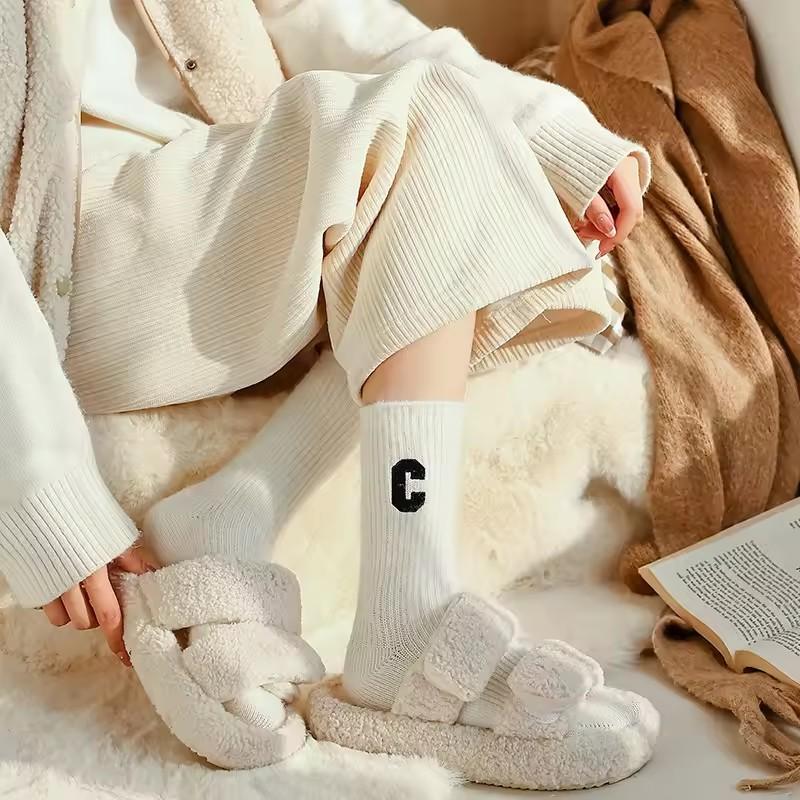 Luxury Women's Wool Socks Warm Winter Thick Cashmere Casual Japanese Fashion Solid Color Comfortable Home Socks Long High Quality