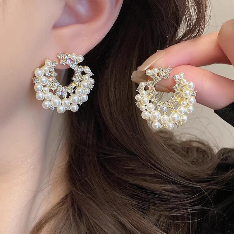 Korean Elegant Pearl Stud Earrings for Women: Versatile, High-Class Style Jewelry