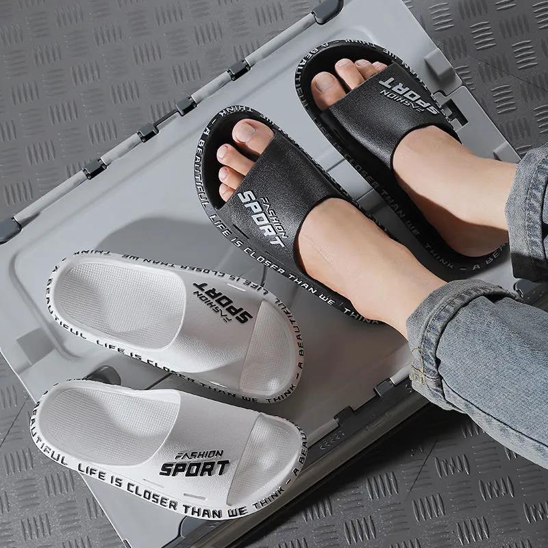 Pantofole da uomo primavera ed estate Ciabatte da interno antiscivolo in  plastica soft bottom acquista in modo economico — spedizione gratuita,  recensioni reali con foto — Joom