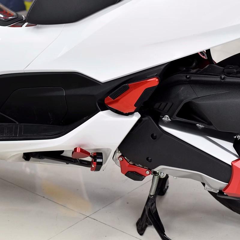 Rear Foot Pegs For UHR150 Motorcycle Aluminum Alloy Pedals Anti-Slip Passenger Foot Pegs