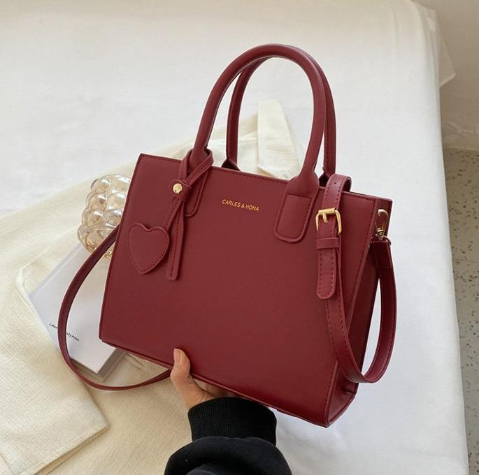 Wedding Bag High-end Messenger Bag Women's Bag 2025 New Bridesmaid Bag Handbag Red Wedding and Bride Bag
