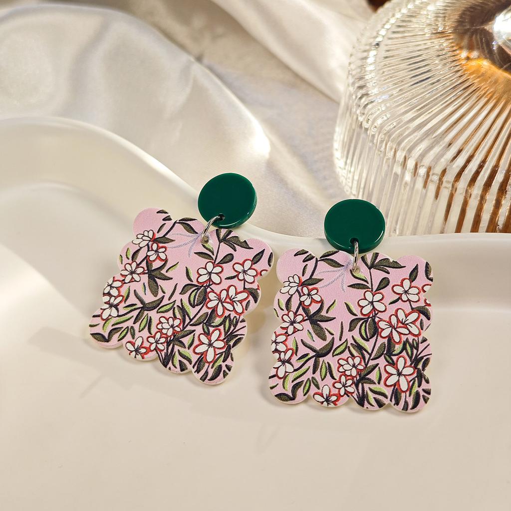 Boho Style Vintage Flower Earrings for Women, Ideal for Beach Vacation
