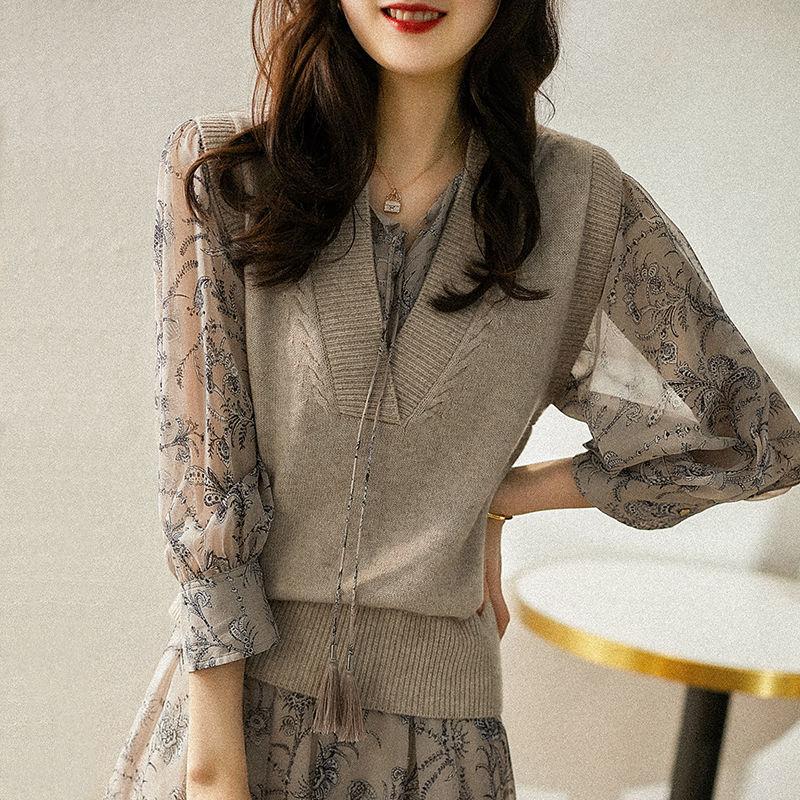 

Модные новые безрукавные трикотажные жилеты женские топы жилет V-образный вырез красный кофейный трикотажные женские свитера жилеты JJ50 One size бежевый