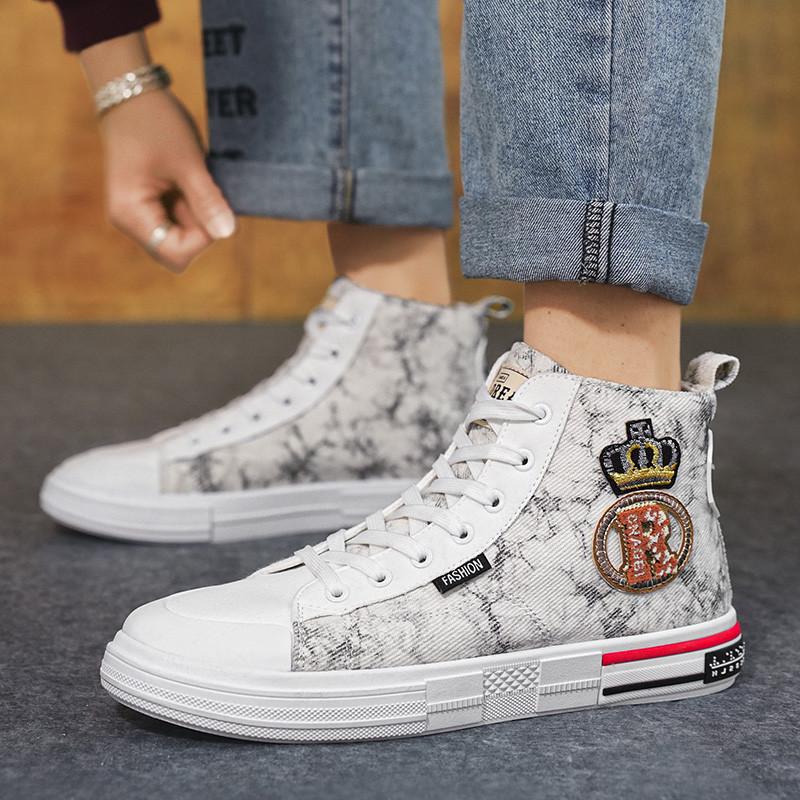 Fashion High Top Vulcanized Canvas Shoes Man Fashion Embroidery Black Lace-up Men's Skateboard Shoes Trendy Casual Designer Sneakers Men
