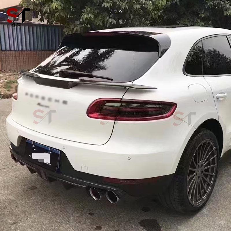 Porsche Macan Carbon Fiber Rear Lip Diffuser with Navigation Lights