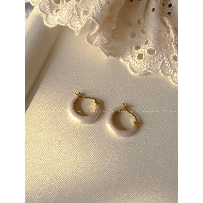 

White Dripping Oil Female Summer Niche Design Flowers White drop ring ear buckle-copper needle