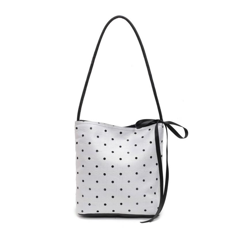 

Стильная и шикарная маленькая сумка-ведро для женщин со свежим дизайном в горошек, идеально подходит для ежедневных поездок OffWhite