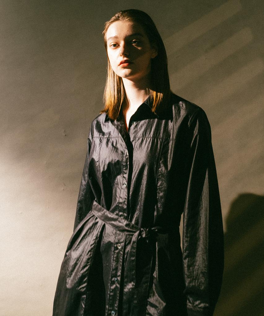 MANAVIS7 Gloss Shirt Dress [Black]