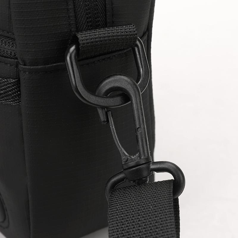 Minimalist Crossbody Bag for Men & Women – Compact Urban Shoulder Bag with Multiple Pockets & Adjustable Strap – Ideal for Daily Use & Travel